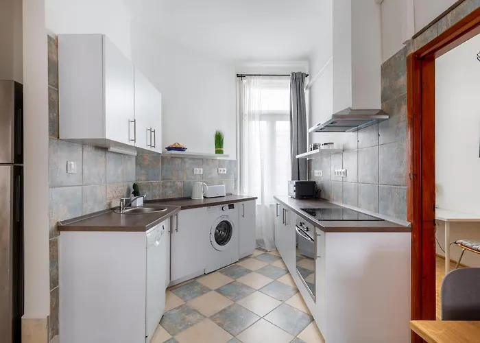 Gde Nagy Diofa 5 Apartment *